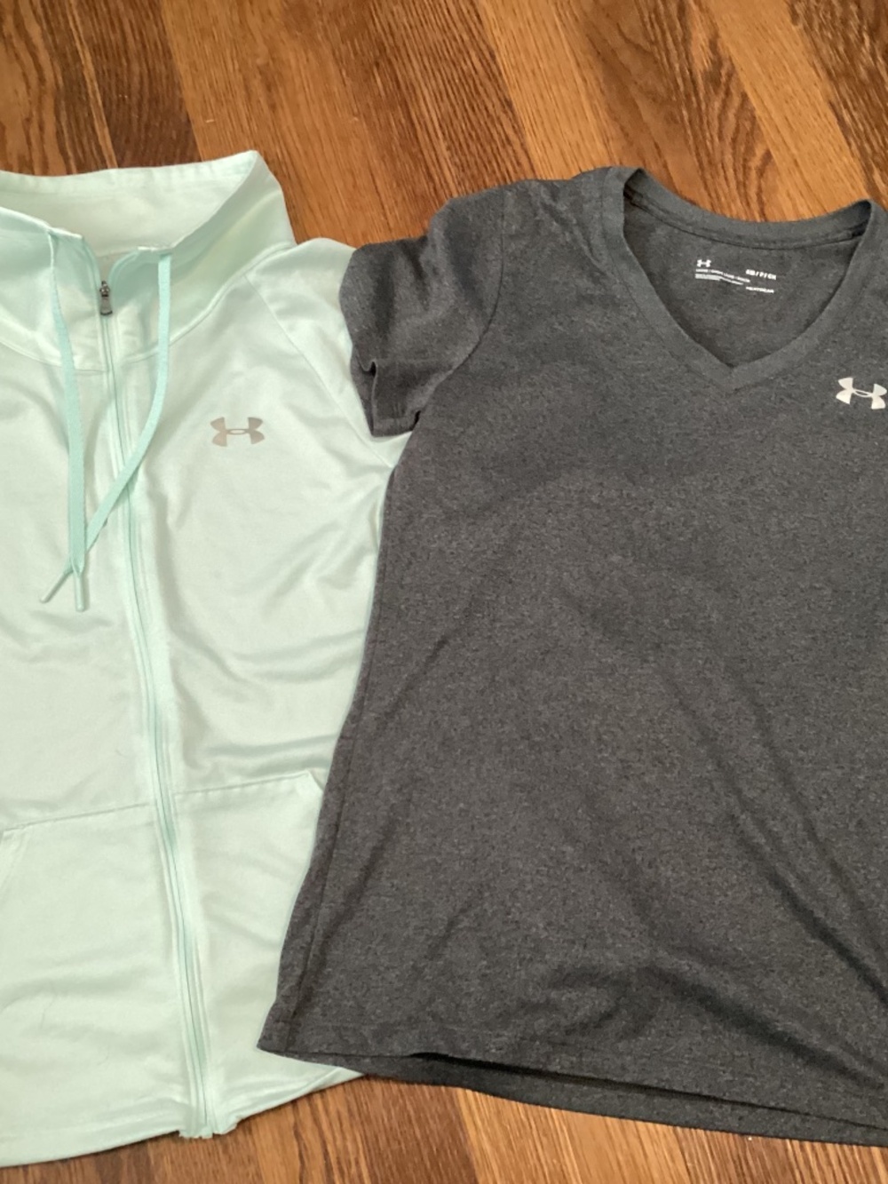 Under Armour lot of 2 tops ladies small